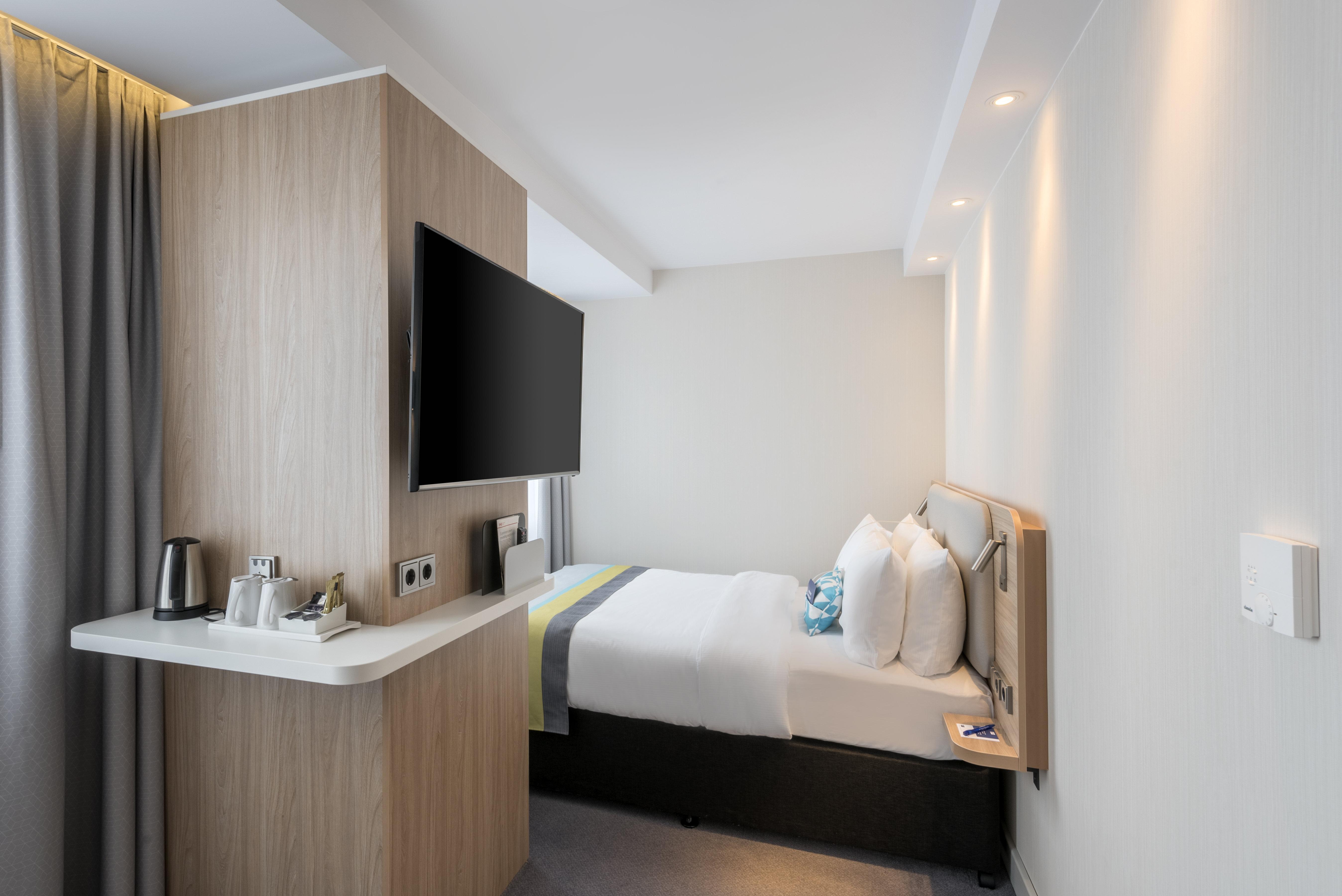 Holiday Inn Express - Cologne - City Centre Екстер'єр фото