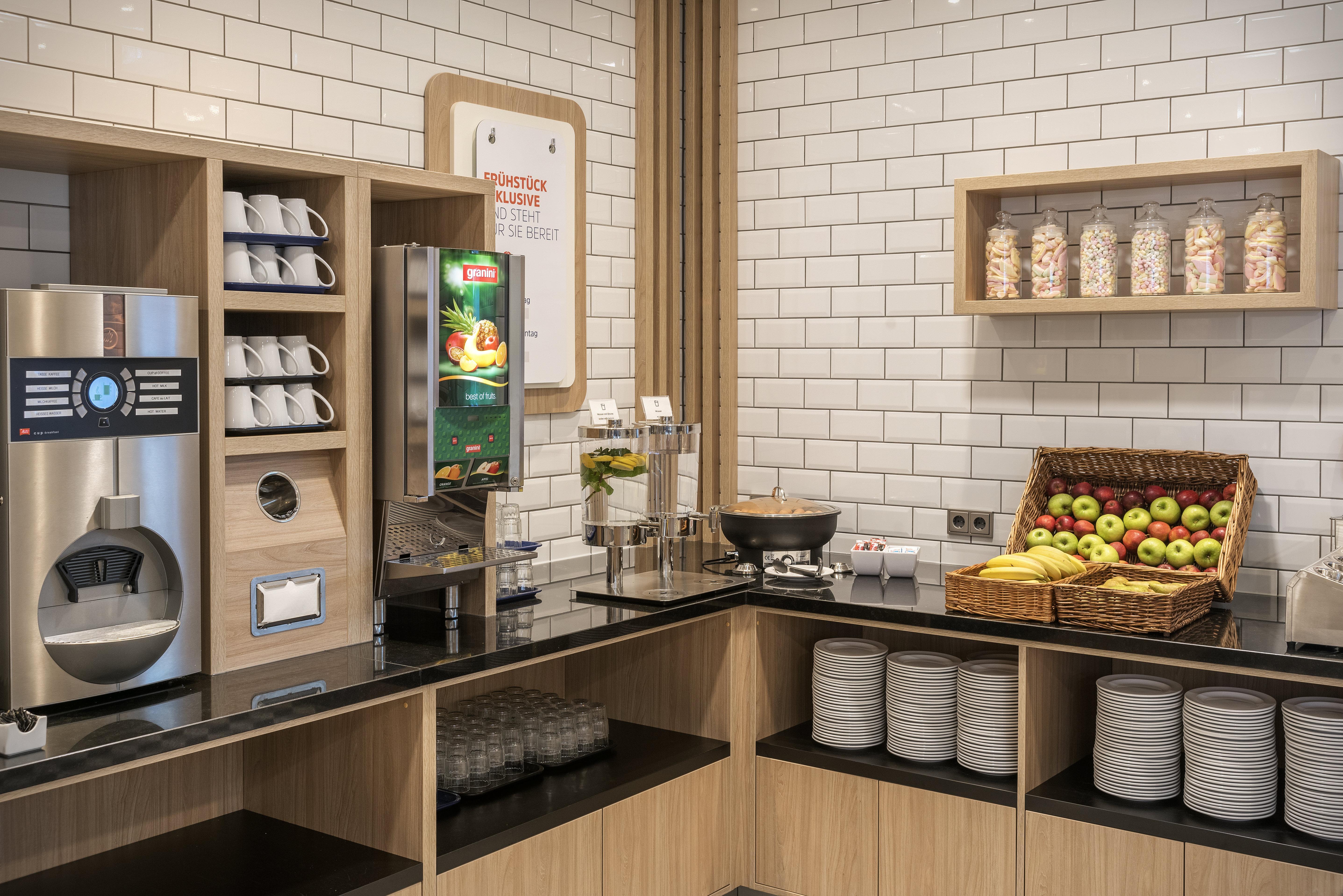 Holiday Inn Express - Cologne - City Centre Екстер'єр фото