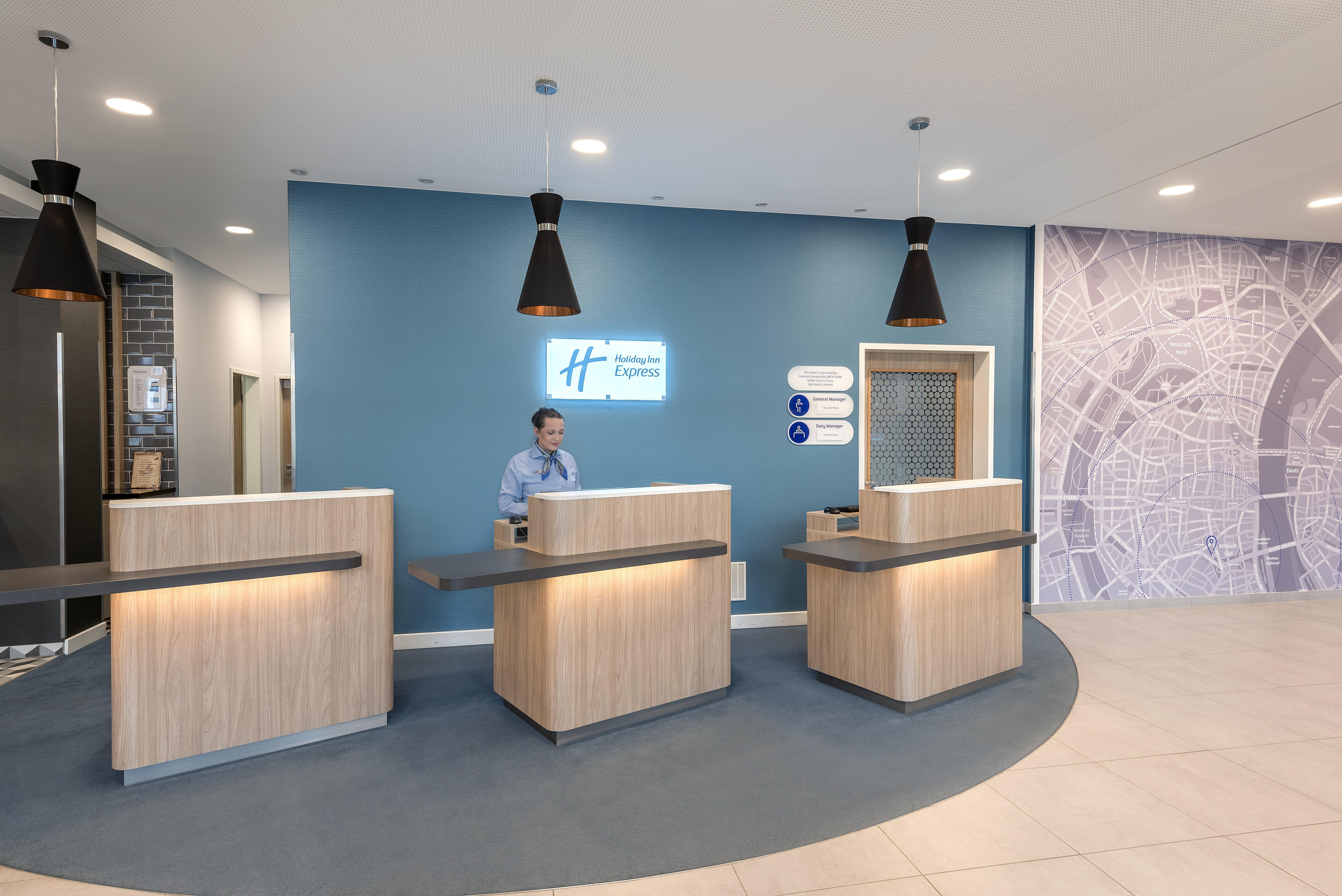 Holiday Inn Express - Cologne - City Centre Екстер'єр фото