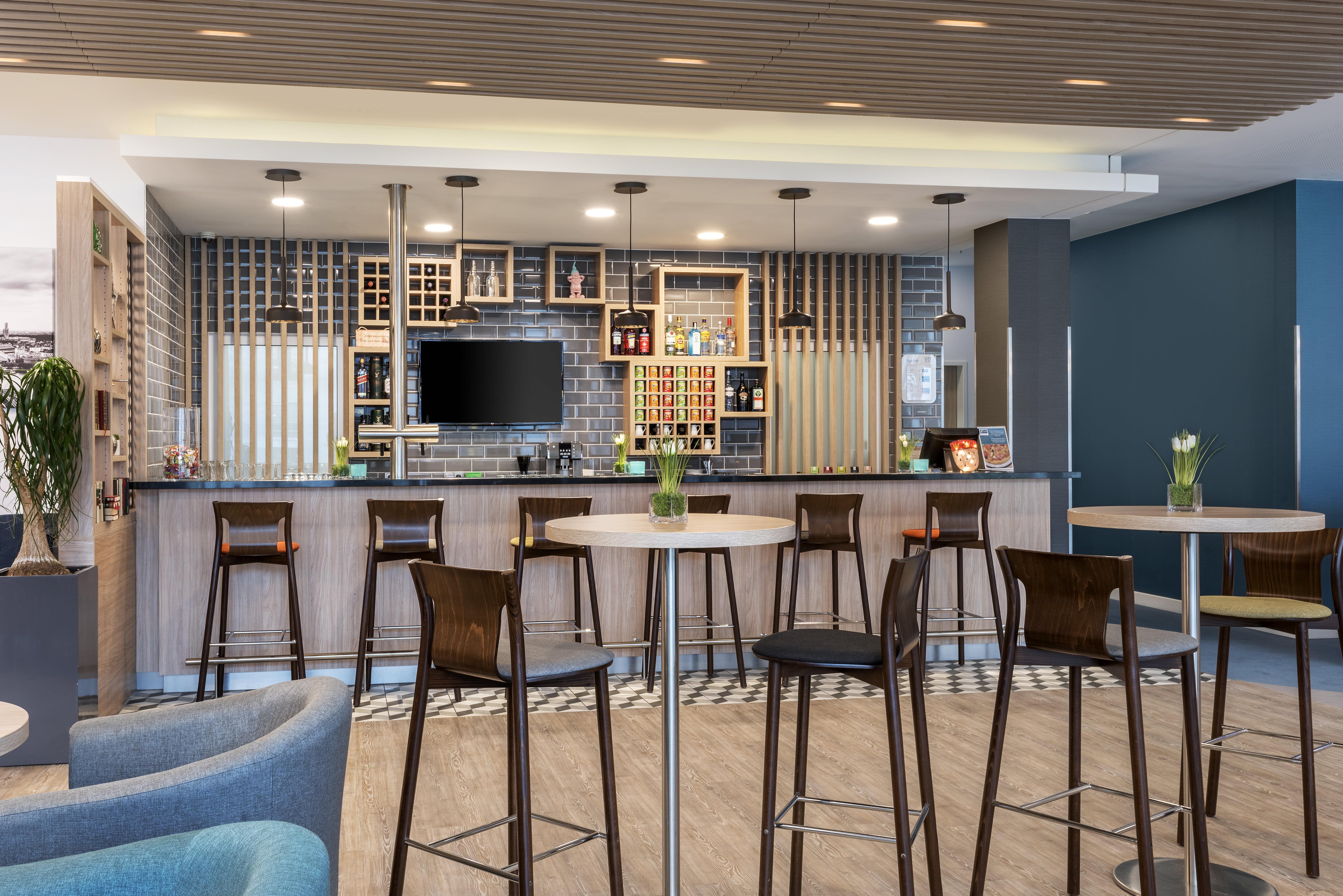 Holiday Inn Express - Cologne - City Centre Екстер'єр фото