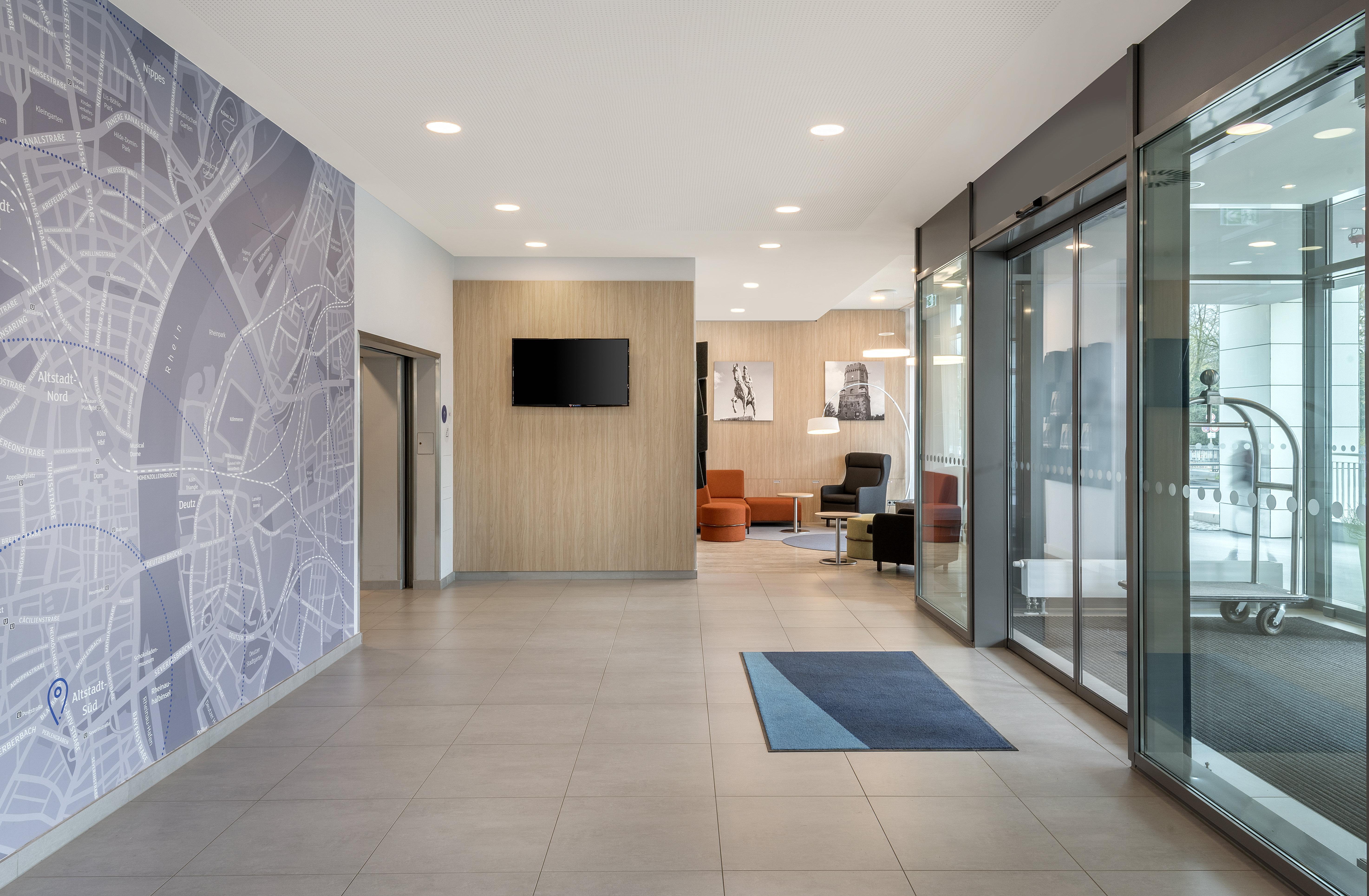Holiday Inn Express - Cologne - City Centre Екстер'єр фото